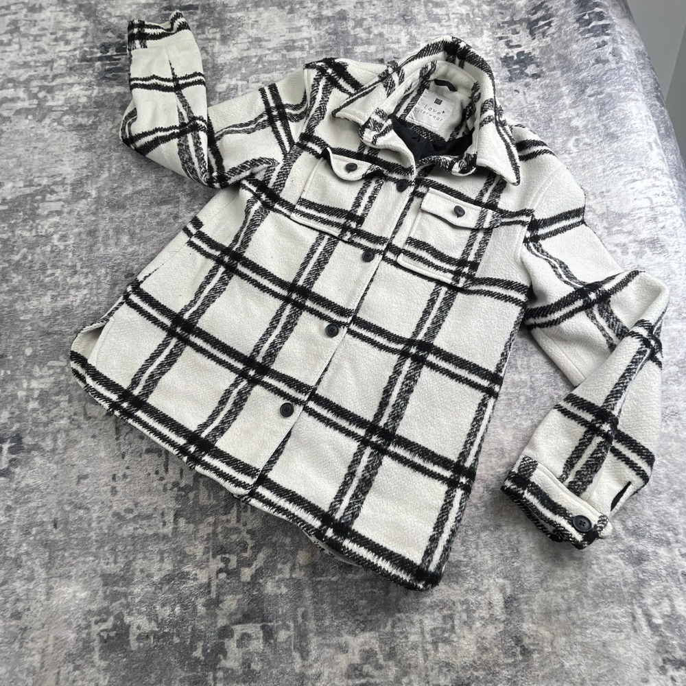 Love Outerwear Fleece Jacket Womens 13-14 Youth White Black Plaid Shacket